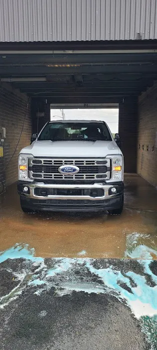 Henry Auto Wash Picture 3