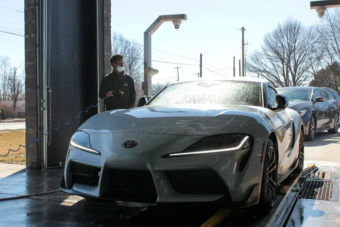 Whistle Express Car Wash Picture 3