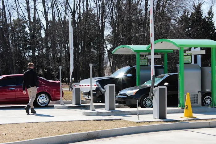 Whistle Express Car Wash Picture 8