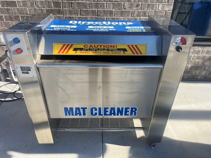 CleanWaves Express Wash Picture 7