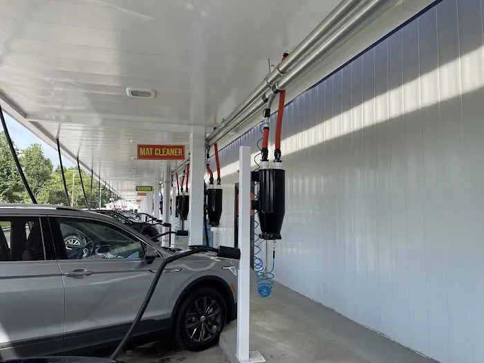 Todd's Place Express Car Wash Picture 2