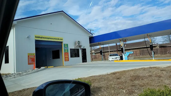 Todd's Place Express Car Wash Picture 3
