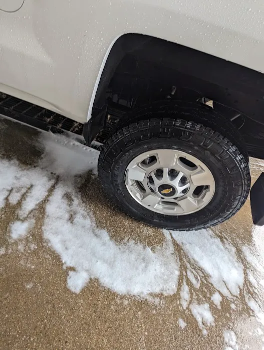 Amboy Auto Wash Picture 3