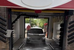 Supreme Machine Express Car Wash photo 2