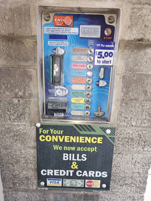 Supreme Machine Express Car Wash Picture 3