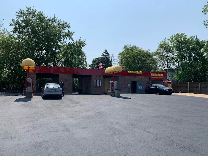 Supreme Machine Express Car Wash Picture 5