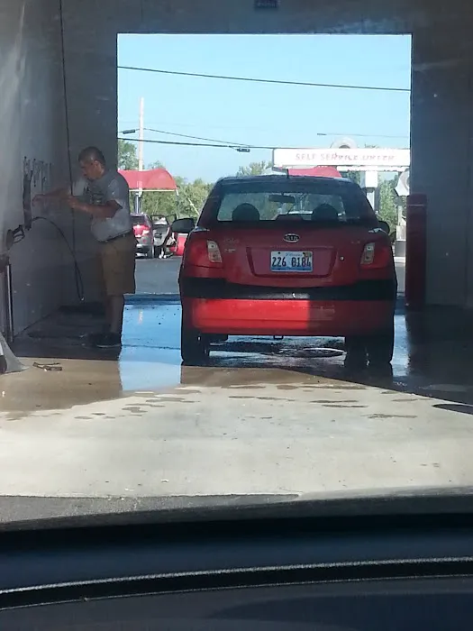 Supreme Machine Express Car Wash Picture 6