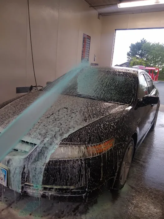 Supreme Machine Express Car Wash Picture 5