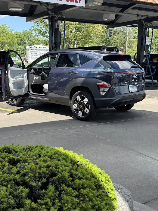 Fuller's Car Wash Picture 7