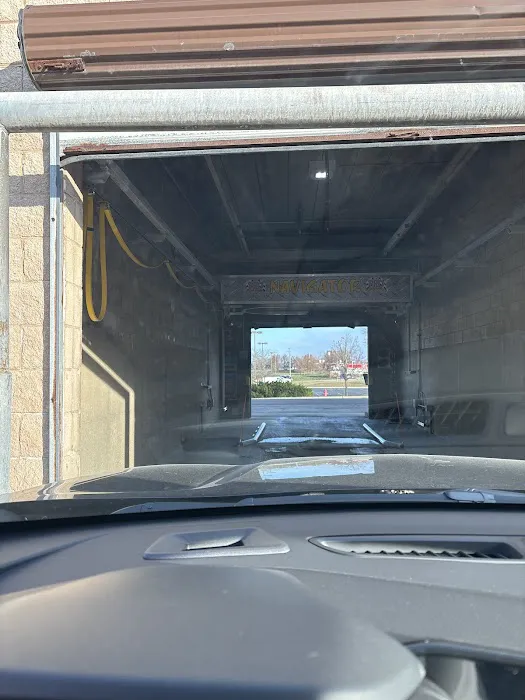 Frankfort Touchless Car Wash Open 24/7 Picture 2