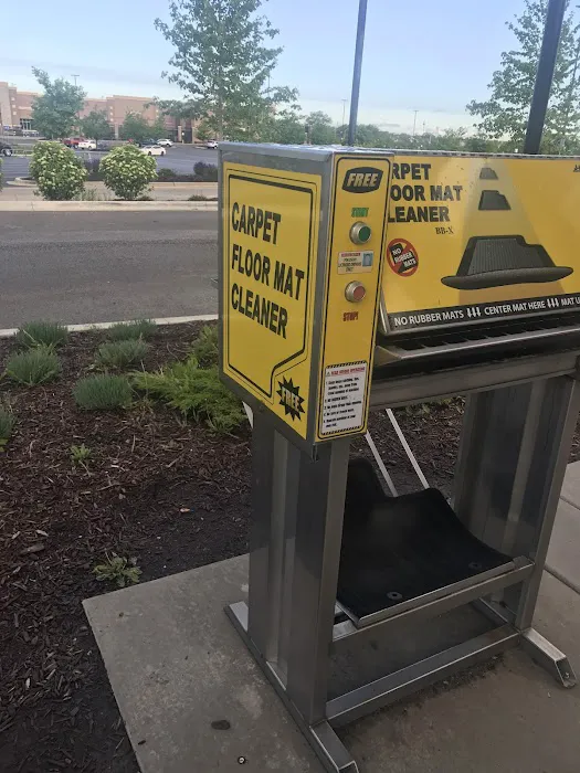 Express Wash Picture 4