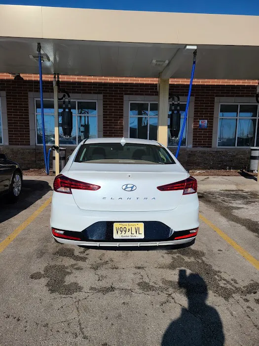 Express Wash Picture 3