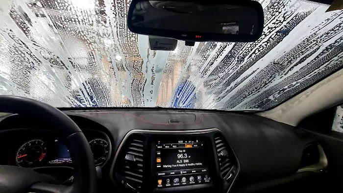 Express Wash Picture 9