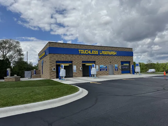 Premier Car Wash Picture 1