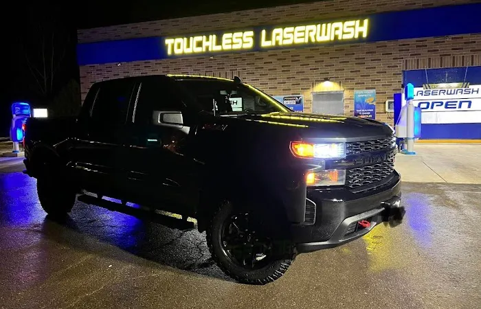 Premier Car Wash Picture 7