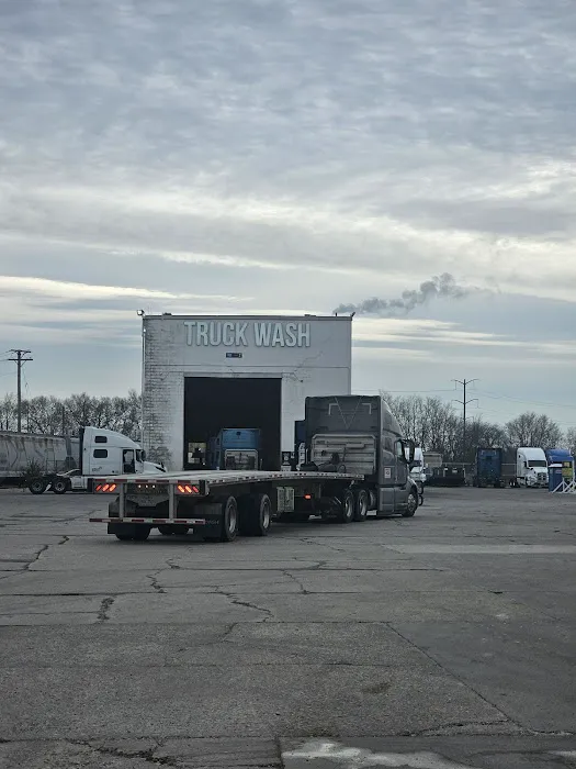 Truck wash Picture 1