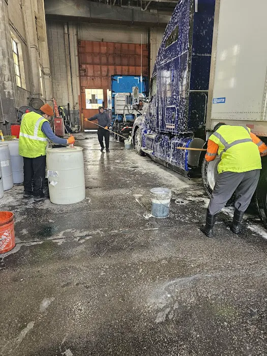Truck wash Picture 6
