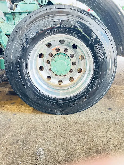 Montgomery Truck Wash Picture 5