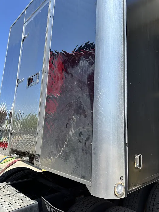 Montgomery Truck Wash Picture 3