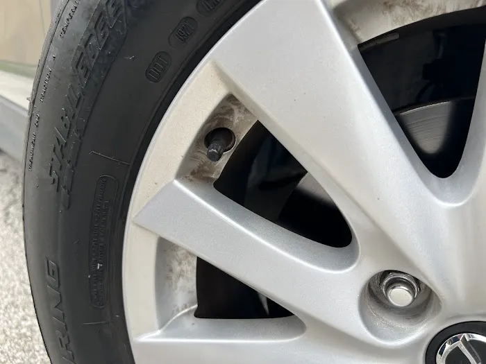 Pekin Downtown Car Wash Picture 3