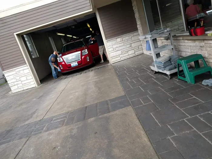 Pekin Downtown Car Wash Picture 9