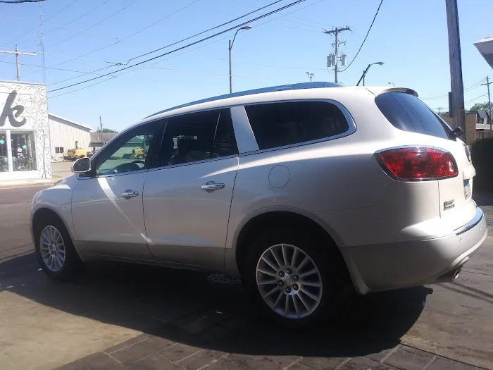 Pekin Downtown Car Wash Picture 7