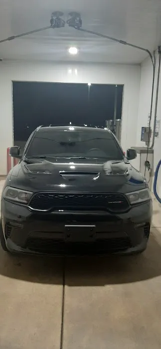 CJ's Car Wash Picture 5