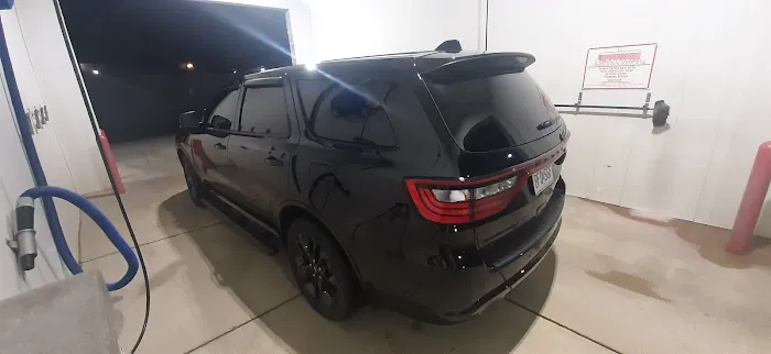 CJ's Car Wash Picture 4