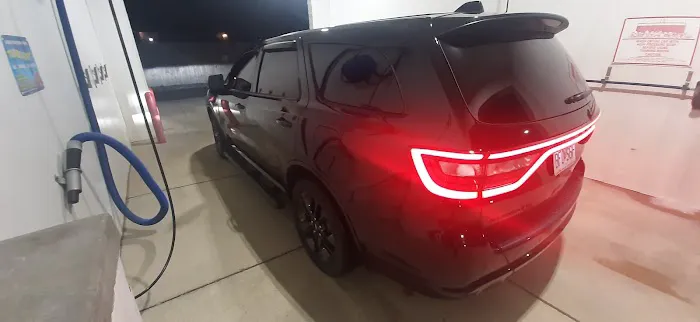 CJ's Car Wash Picture 6