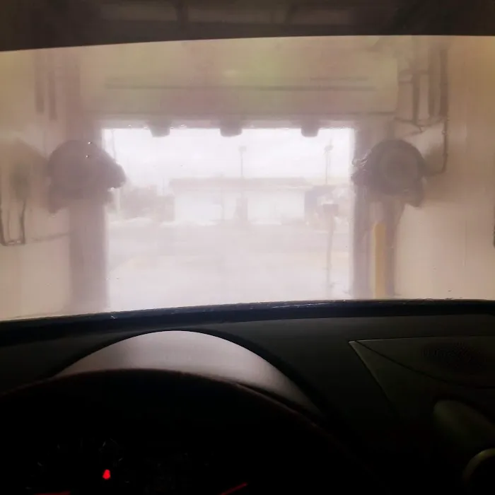 Wash & Go Car Wash Inc Picture 1