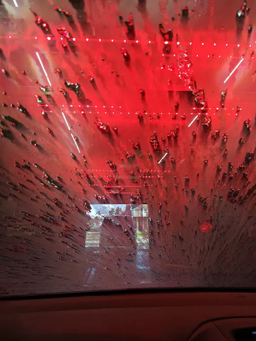 Crew Carwash Picture 8