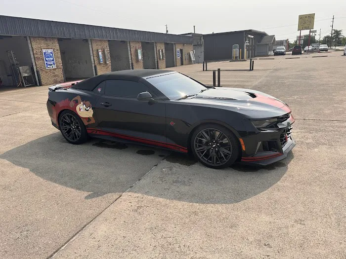 Bob's House of Gold LaserWash Car Wash Picture 6