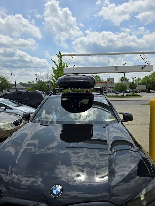 Bob's House of Gold LaserWash Car Wash Picture 9