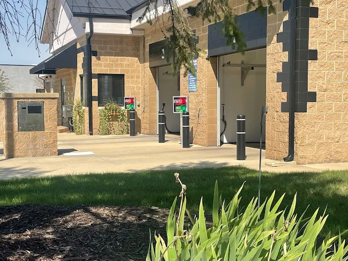 West Side Wash Picture 6