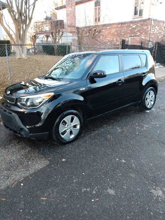 Bellevue Car Wash Picture 6