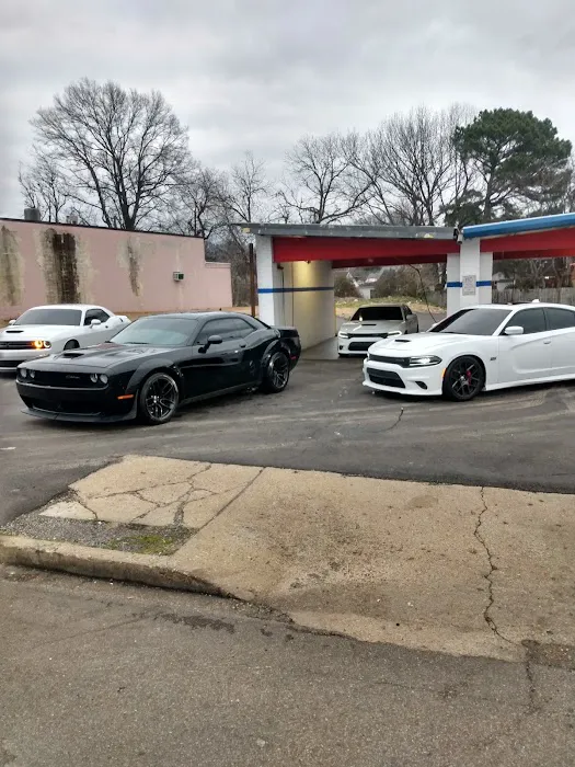 Bellevue Car Wash Picture 5