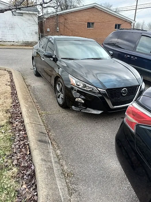Bellevue Car Wash Picture 7