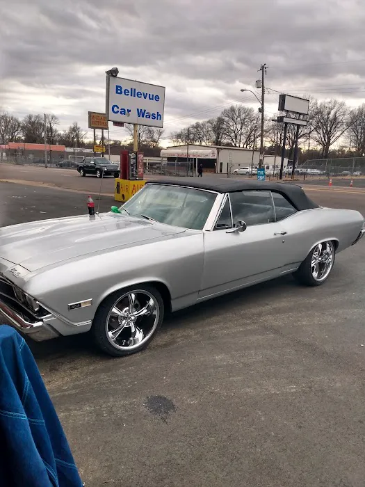 Bellevue Car Wash Picture 9