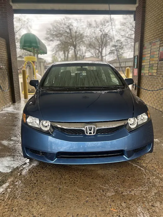 Splash Car Wash Picture 4