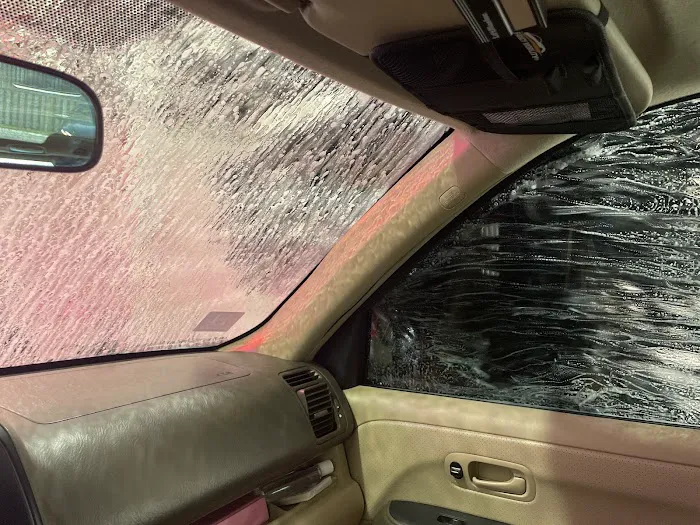 Zips Car Wash Picture 3