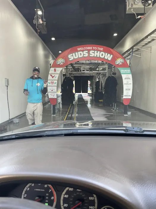 Zips Car Wash Picture 5