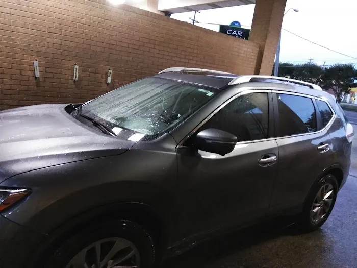 Sunshine Car Wash Picture 2