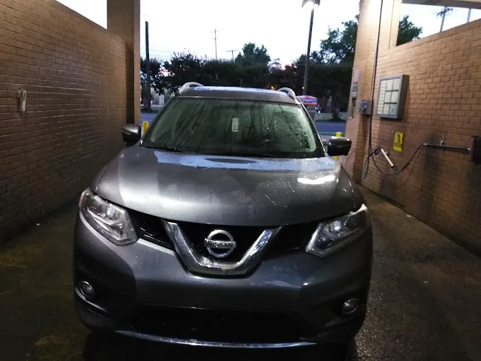 Sunshine Car Wash Picture 3