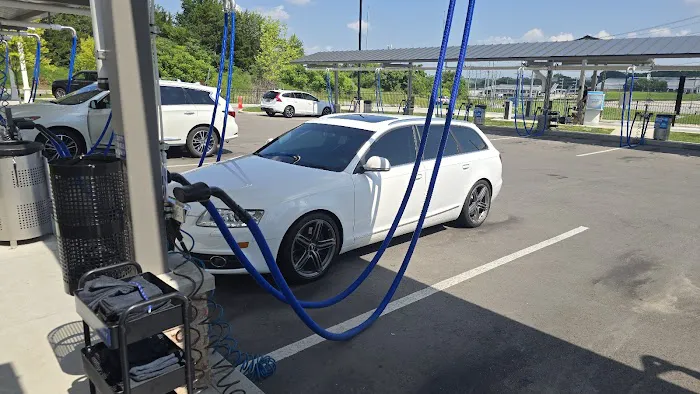 Pure Clean Car Wash Picture 6