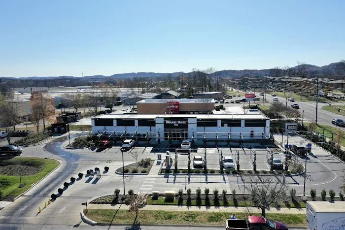 Wash N' Roll Car Wash - Franklin, TN Picture 4