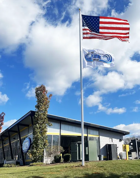 The RipTide Car Wash Picture 4