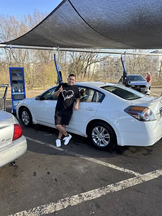 The RipTide Car Wash Picture 1