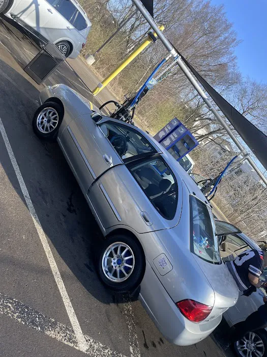 The RipTide Car Wash Picture 8