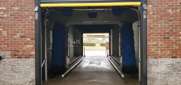 Cool Springs Car Wash Picture 4
