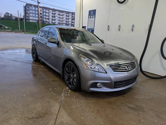 Clean Getaway Auto Wash Picture 3